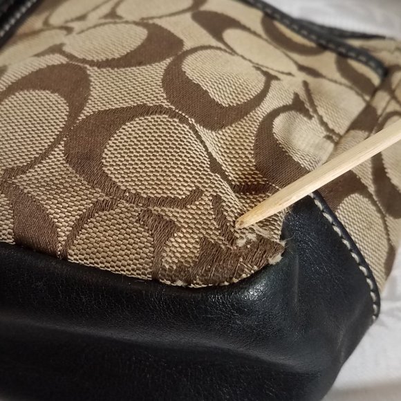 Coach Legacy Signature Khaki purse - Picture 3 of 16